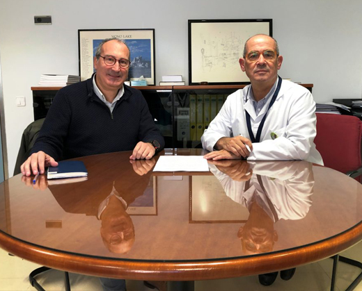 Foto de la signatura del conveni amb la residència de la gent gran